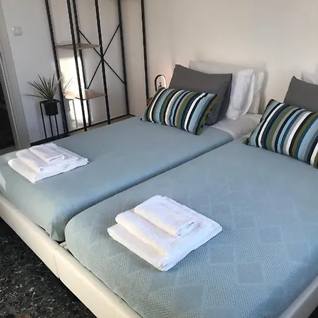 別荘 Patriko-bright 3-bedroom Vacation Home, 200m From The Beach. *