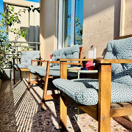 Patriko-bright 3-bedroom Vacation Home, 200m From The Beach. Feriehus Rethimno