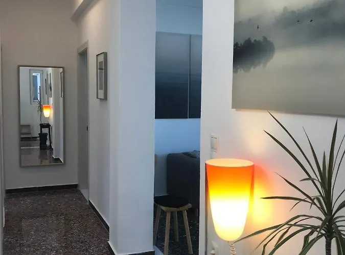 Patriko-bright 3-bedroom Vacation Home, 200m From The Beach. Dom wakacyjny *