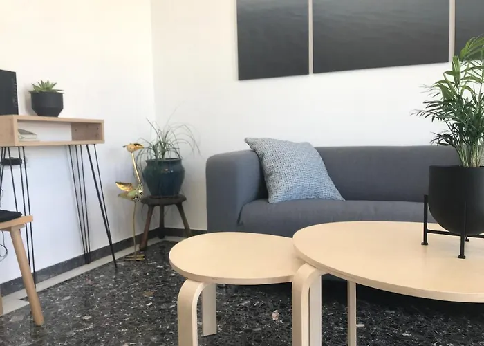 Dom wakacyjny Patriko-bright 3-bedroom Vacation Home, 200m From The Beach. Retimno