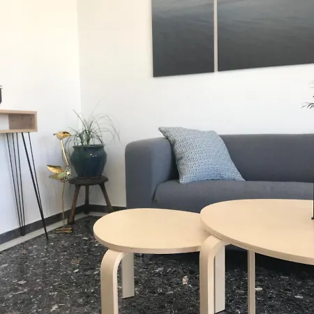 Prázdninový dům Patriko-bright 3-bedroom Vacation Home, 200m From The Beach. Rethymno