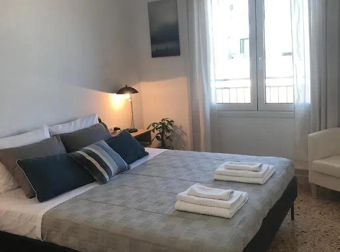 Patriko-bright 3-bedroom Vacation Home, 200m From The Beach. Holiday home