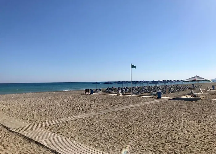 Holiday home Patriko-bright 3-bedroom Vacation Home, 200m From The Beach.