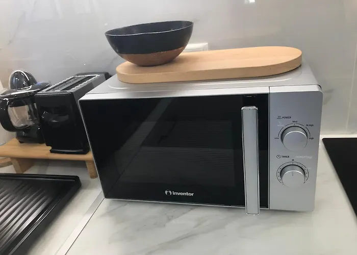 Patriko-bright 3-bedroom Vacation Home, 200m From The Beach. Holiday home *