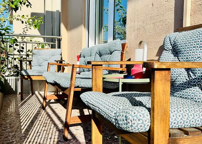 Patriko-bright 3-bedroom Vacation Home, 200m From The Beach. Holiday home Rethymno (Crete)